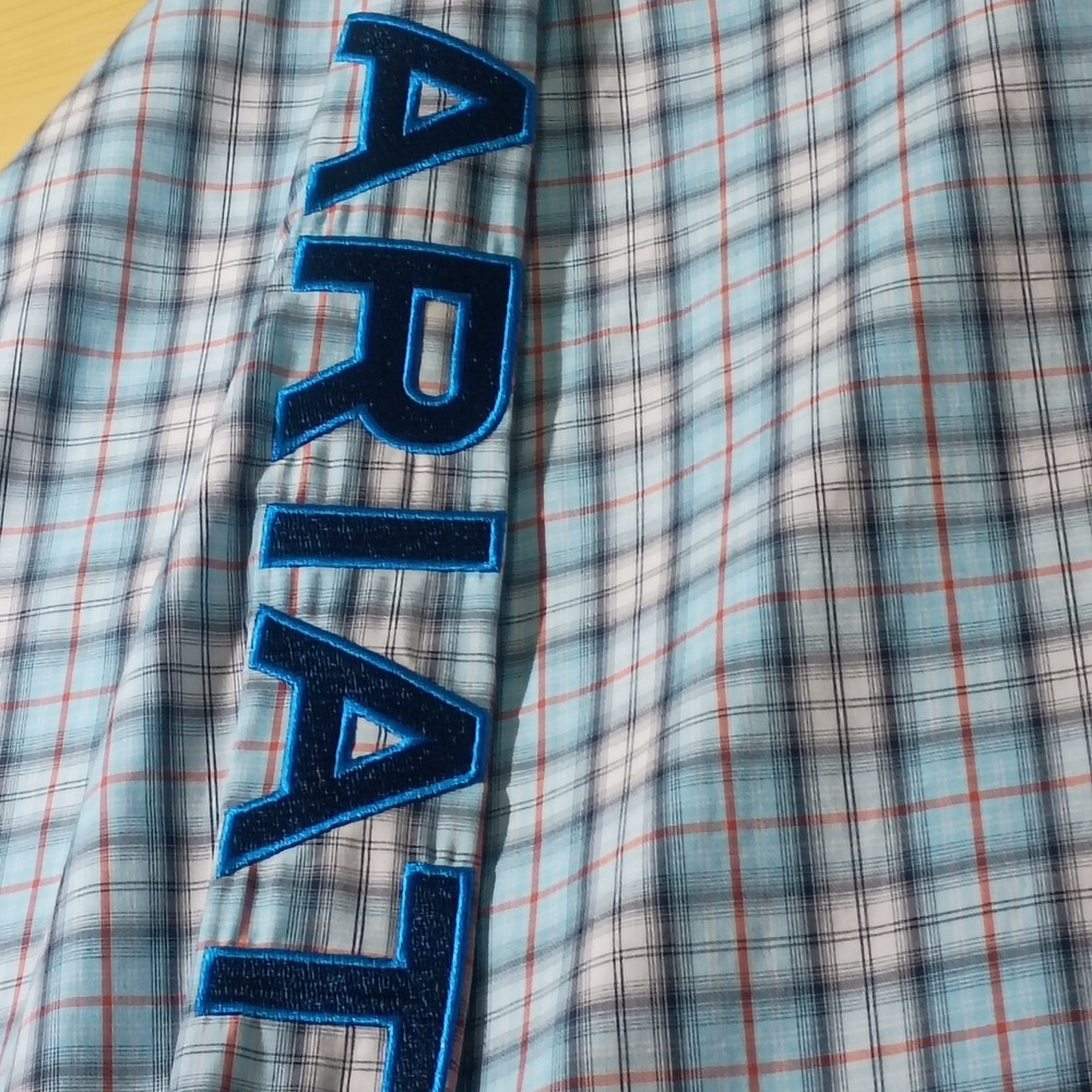 Ariat Button Down Shirt Men XL Light Blue Plaid Long Sleeve Embroidered Logo
